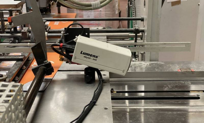 Installation d’une caméra industrielle dans une usine à Annonay, Lyon, Ear and Eye
